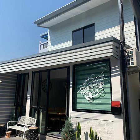 Youniverse Homestay Chiang Mai Luaran gambar